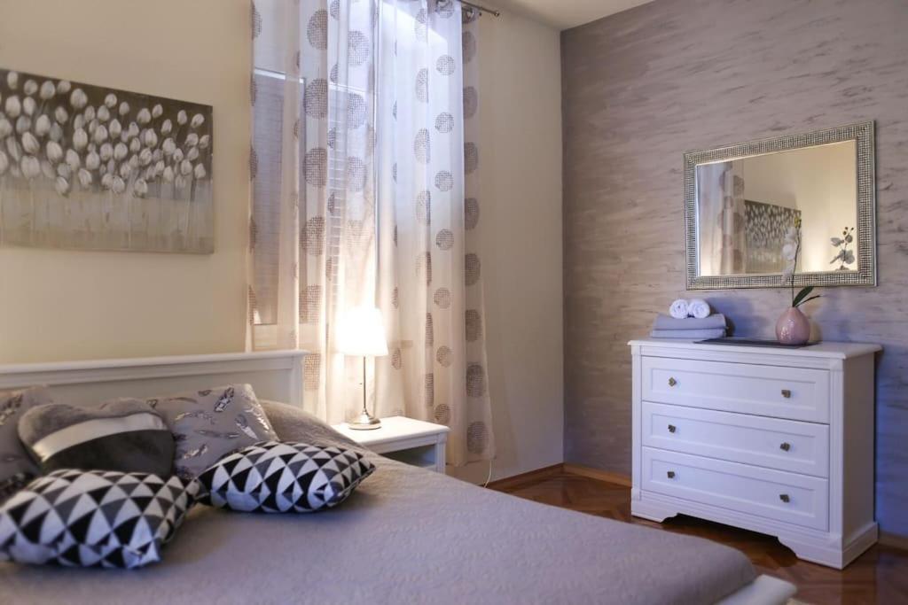 New Renovated Appartment Mauri โปเรช ภายนอก รูปภาพ