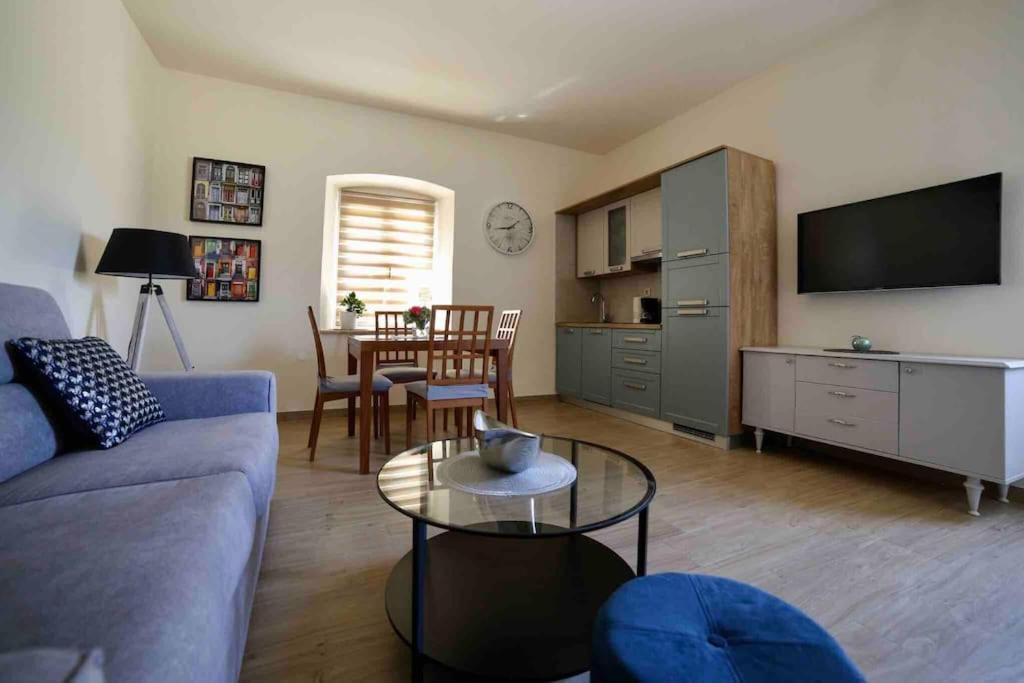 New Renovated Appartment Mauri โปเรช ภายนอก รูปภาพ